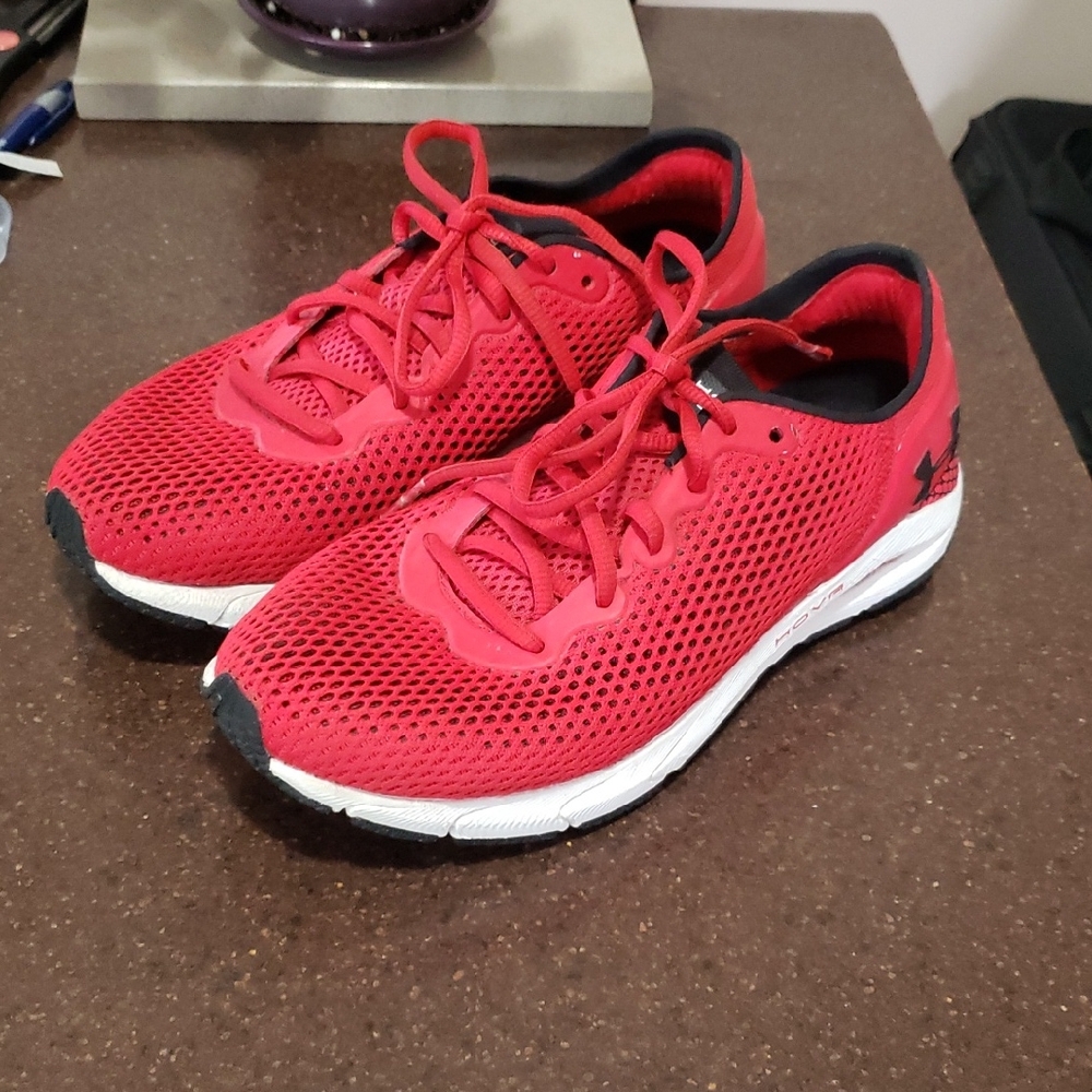 Under Armour WOMEN'S UA HOVR Sonic 4 Running Shoes Red/White Size 7.5.